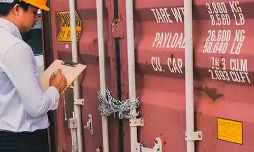 customs-inspection-by-people